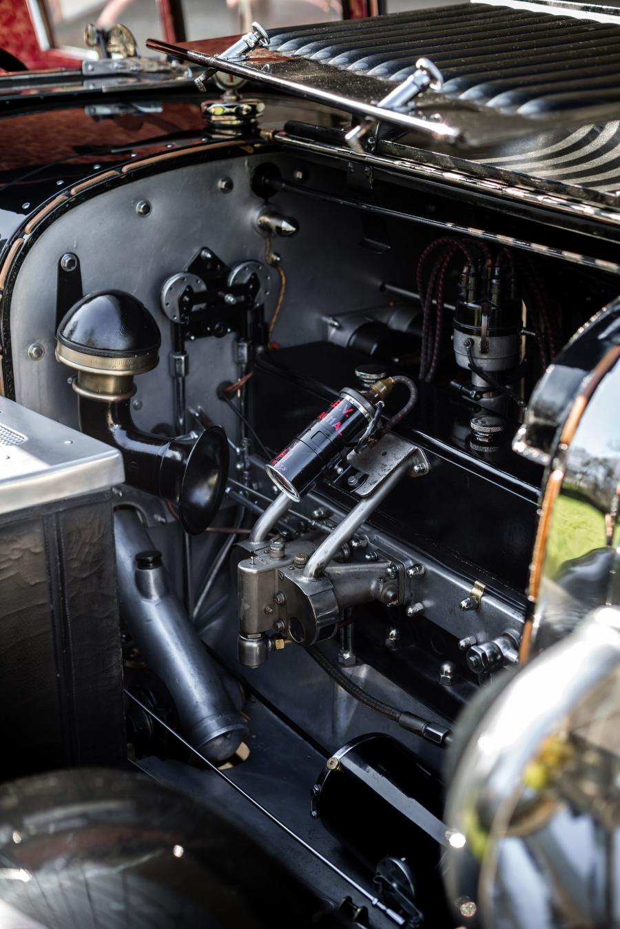 Моторный отсек Voisin C14 Charteorum 1928 года  (фото 17 из 19)